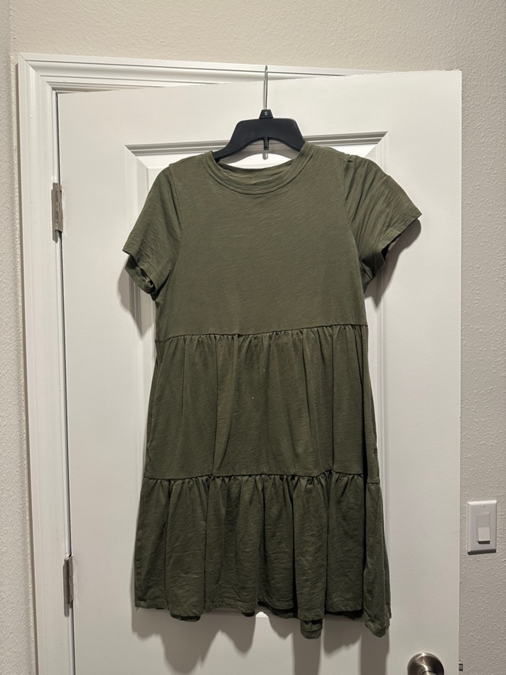 Old Navy Olive Green Tiered Short-Sleeve Dress